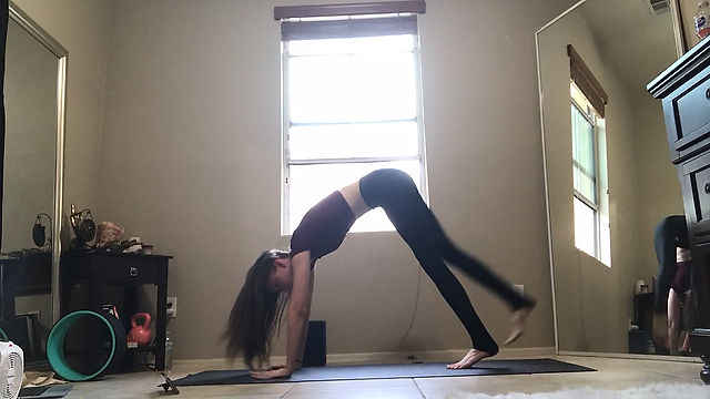 03-07 yoga video